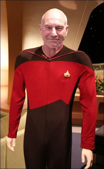 Jean-Luc Picard est un capitaine issu de l'univers d'une fiction. Laquelle ?