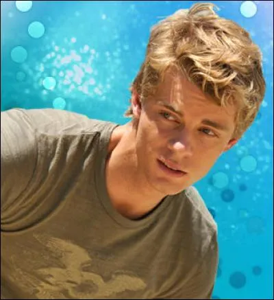 Quand sort-il avec Bella ?