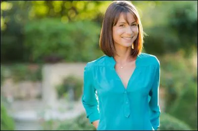 Quelle comédienne a joué le rôle d'Ariane, compagne de Tom, dans les saisons 1 à 3 ?