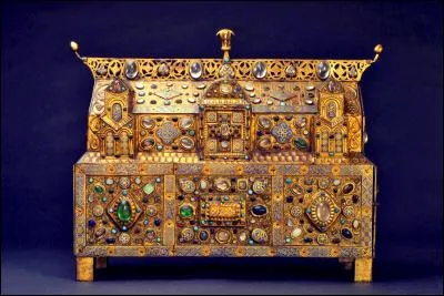 Un trésor mystérieux se cache dans une ville qui fut le siège d'une sanglante bataille : quel est-il ?