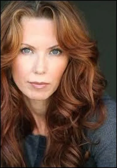 Comment s'appelle cette dame ?