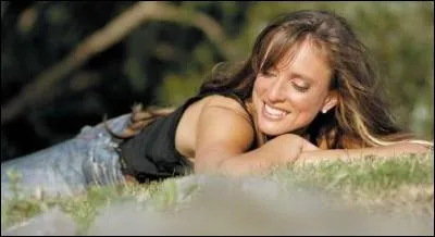 « Comment t'as pu trouver un homme qui n'a pas peur, qui promet sans trembler et qui aime de tout son cur, tu as de la chance, maman. Le plus fort, c'est mon père ». Je suis :