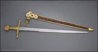 Pourriez-vous me donner le nom de l'épée de l'empereur Charlemagne (né entre 742 et 748, mort le 28 janvier 814) ? (Photo de cette dernière).
