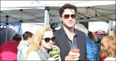 Ryan MccCartan, le petit-ami de Dove est...