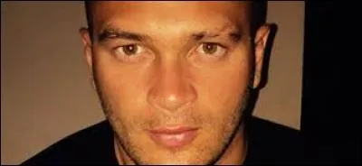 Combien y a-t-il eu de ventes lors la première semaine d'exploitation de son album "Je trouve pas le sommeil" ?