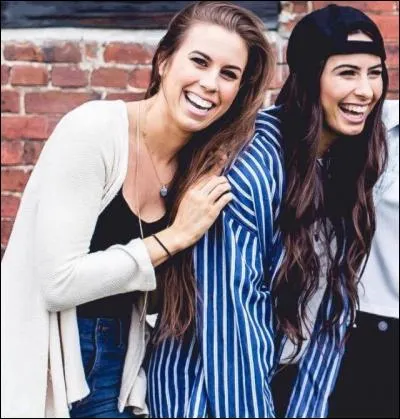 Quel jour Christina et Lauren sont-elles nées ?