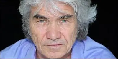 Cet auteur-interprète est né le 21 novembre à Paris, d'un père breton et d'une mère à la triple origine russe, polonaise et ukrainienne. Il a beaucoup de "tendresse" pour "son vieux".