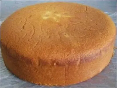 Quel est ce biscuit à pâte battue pour lequel il faudra faire chauffer au bain-marie des ufs et du sucre et les fouetter ?