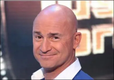 Sur quelle chaîne travaille cet animateur ?