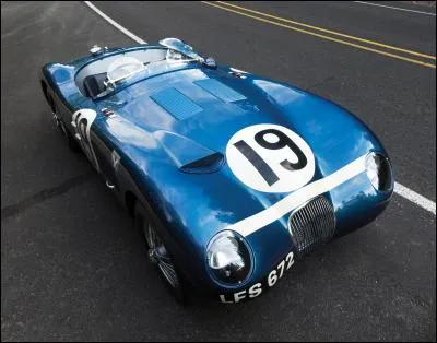 Combien la Jaguar Type C de 1953 a-t-elle été vendue aux enchères le 14 août 2015 ?