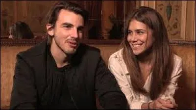 Comment s'appelle le garçon sur la photo ?