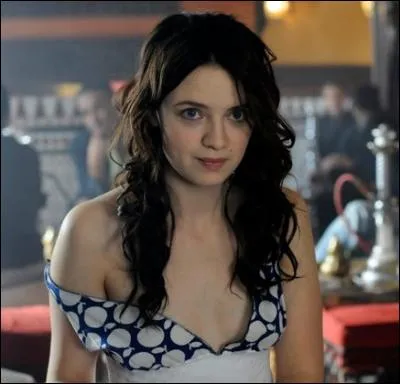 Une autre actrice française. Qui apparaît dans son plus simple appareil dans le film "Le Nom des Gens" ?