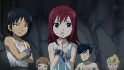 Erza a passé son enfance :
