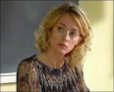 Qui a agressé sexuellement Coralie ?