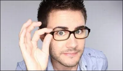 Qui est ce youtubeur ?