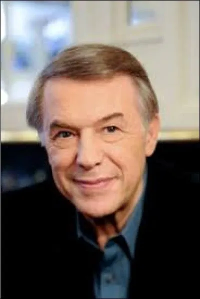 En 1965, Adamo chantait ''Mes mains sur ------------'' .