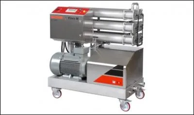 Par quel procédé mécanique légal peut-on concentrer le vin en lui retirant une partie d'eau ?