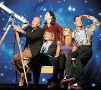 Dans quelle s&eacute;rie Mamie Dubcek appara&icirc;t-elle ?