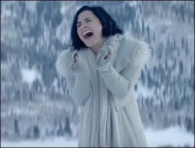 La vidéo de cette chanson magnifique chantée par Demi Lovato est sortie il n'y a pas longtemps. Comment s'appelle-t-elle ?