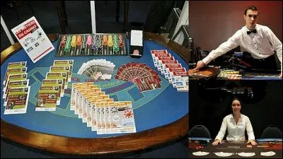 Quel est le métier de ces personnes distribuant les cartes dans un casino ?