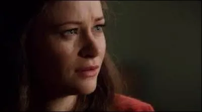 Quel deal Hadès propose-t-il à Belle ?