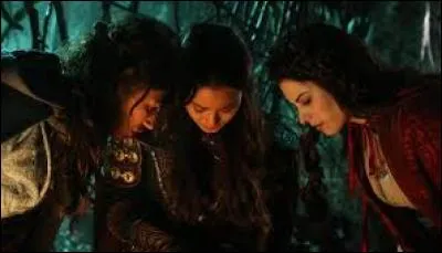 Qui arrive aux enfers par une tornade et qui aime cette personne ?