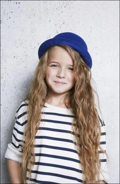 Qui est cette jeune fille originaire du Kosovo ?