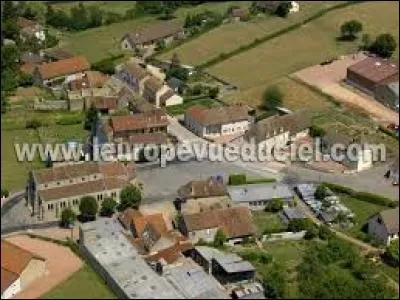 Nous terminons à Vendenesse-lès-Charolles. Village Saône-et-Loirien du Charollais, il se trouve en région ...