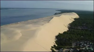 Quelle ville est située sur la Côte d'Argent ?