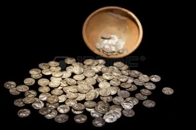 Si vous réservez une location de vacances, comment se nomme la somme d'argent que vous devrez verser au moment de la réservation et qui peut, dans certains cas, vous être rendue si vous annulez votre séjour dans des délais convenables ?