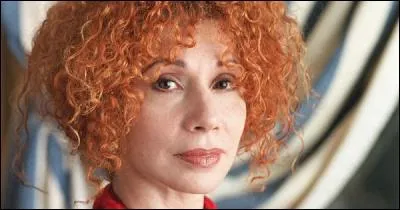 C'est une soprano, actrice et danseuse américaine née New York le 13 mars. Elle a été une éblouissante Carmen au cinéma.