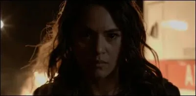 Qui est Rayna Cruz ?