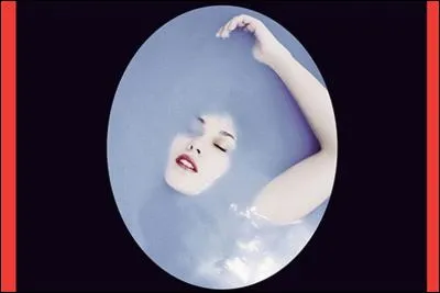 Une « faiseuse d'ange », c'est :