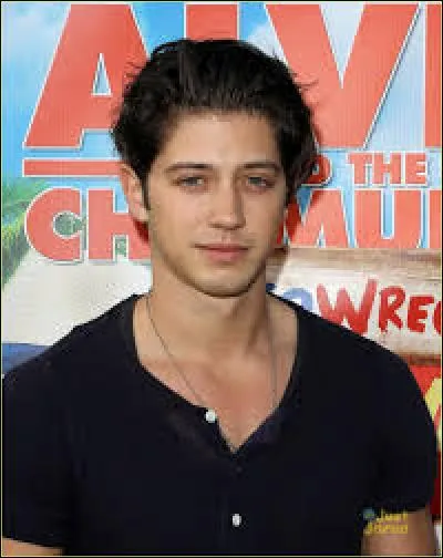 Comment s'appelle le portier de l'immeuble de la famille Ross ?