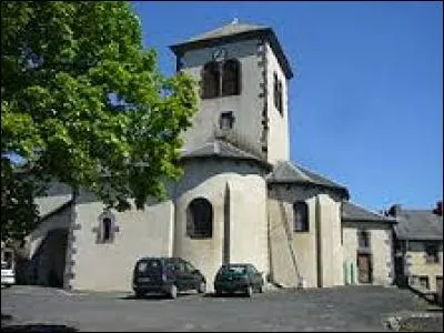 Nous partons dans le Parc Naturel Régional des Volcans d'Auvergne, à Charbonnières-lès-Varennes. Commune de l'aire urbain de Clermont-Ferrand, elle se situe dans le département ...