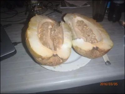 Peut-être avez-vous eu l'occasion de goûter à ce fruit, la barbadine, qui est l'une des espèces des fruits de la passion, sur quoi la cueille-t-on ?