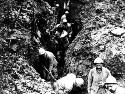 Quelle sanglante bataille aura lieu de février à décembre 1916 ?