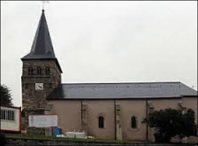 Voici l'église Saint-Rémi de Remoncourt. Village lorrain de l'arrondissement de Neufchâteau, il se situe dans le département ...