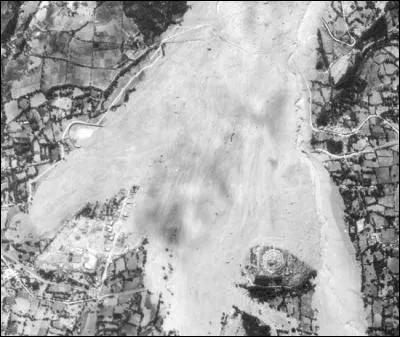 La montagne Huascaran connaît une avalanche sans précédent en 1970 et fait 20 000 victimes ; dans quel pays ?