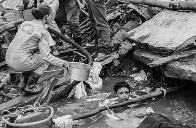 En 1999, des pluies torrentielles dévastent le pays et la ville de Vargas, entre autres (15 000 victimes) ; quel est ce pays ?