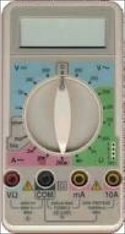 Comment est branché un circuit (pour mesurer son intensité) ?