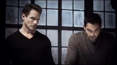 Dans la série, Derek et Peter sont...