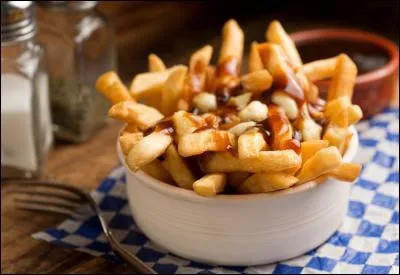 Ceci est un mets typiquement québécois encore que les spécialistes s'astinent depuis un bout sur l'origine de la ville où il est né. Ce mets étrange et controversé vient d'être servi à la Maison Blanche dans une recette très relevée lors de la visite de Justin Trudeau au Président Obama en mars 2016. C'est évidemment...