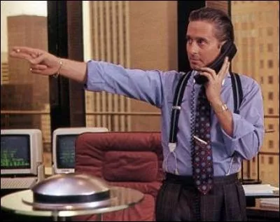 Dans quel drame réalisé par Oliver Stone en 2010 Michael Douglas tient-il le rôle principal ?