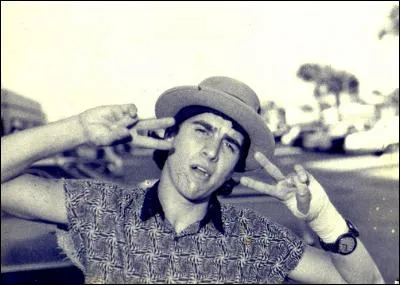 Rien ne paraîtrait plus "cool" qu'un snowboarder... Détrompons-nous ! Celui-ci a quand même écopé de 31 ans de réclusion. Pour quelles inculpations ?