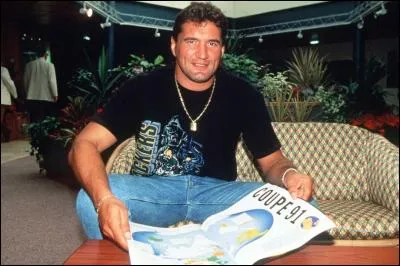 Marc Cécillon, joueur de rugby de l'équipe de France, a lui aussi dépassé les bornes de l'inconcevable en commettant le meurtre de sa femme. Qu'est-il advenu de lui ?