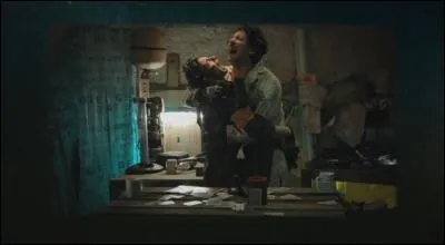 Qu'a dit le Visiteur apr&egrave;s qu'Henry lui ait dit &laquo;J'ai pas envie de partir&raquo; ?