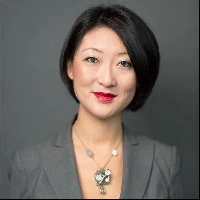 Avec Mme Pellerin, ancienne ministre de la Culture r&eacute;cemment d&eacute;barqu&eacute;e, c'est un peu une ---- sans &eacute;pine que je vous fais ! (Compl&eacute;tez les tirets pour avoir son pr&eacute;nom ! )