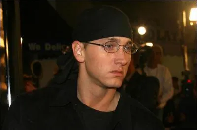 Si vous ne connaissez pas sa fiole, pensez à une marque de slip ! Laquelle ?