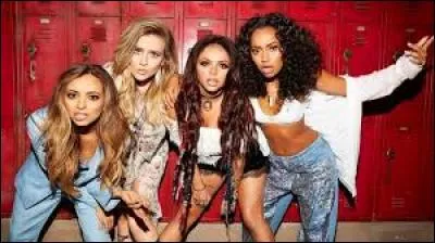 Comment s'appelle la demi-soeur de Perrie ?